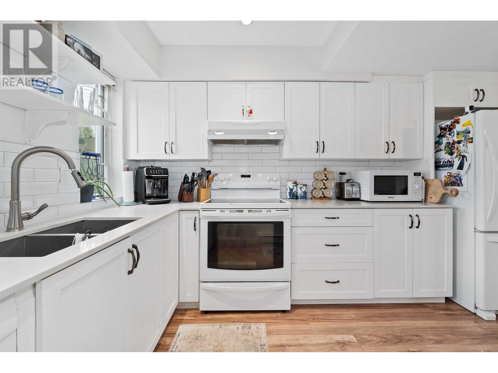 24 1215 Brunette Avenue, Coquitlam, British Columbia  V3K 6W2 - Photo 10 - R2819576