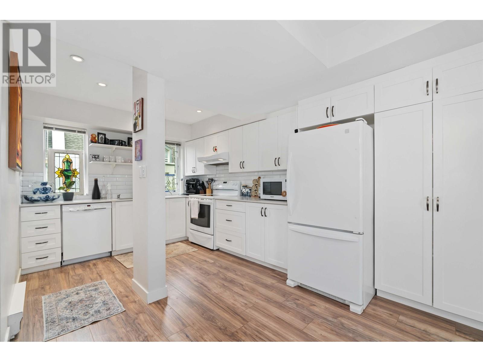 24 1215 BRUNETTE AVENUE, coquitlam, British Columbia