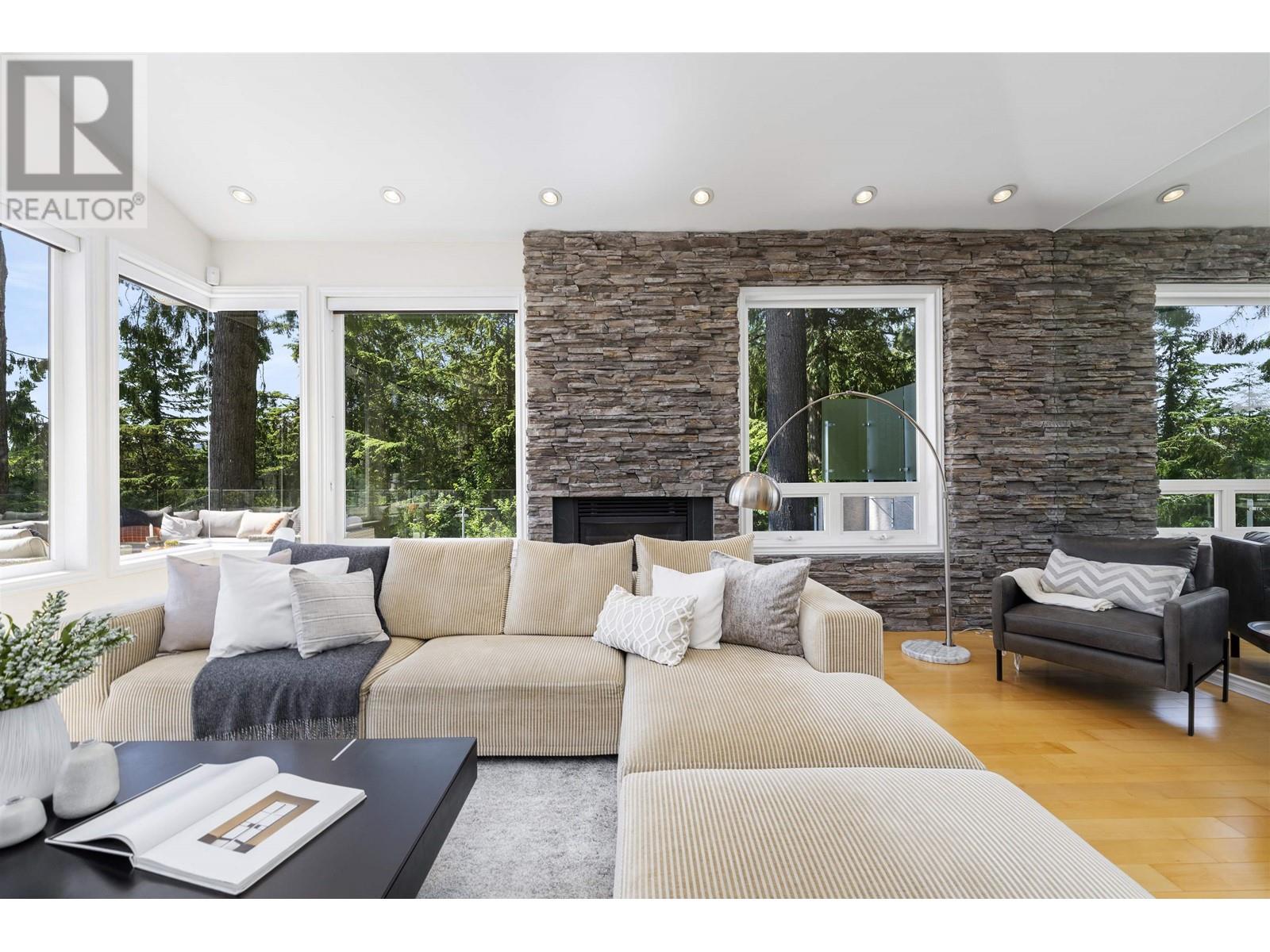 463 Ventura Crescent, North Vancouver, British Columbia  V7N 3G8 - Photo 13 - R2826112