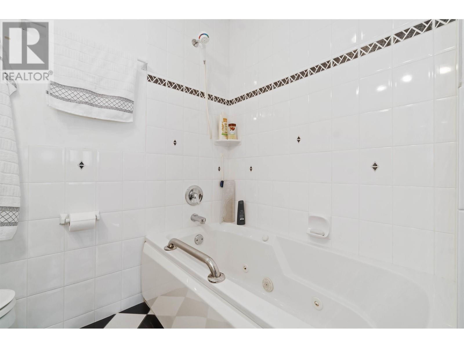 3029 Fleet Street, Coquitlam, British Columbia  V3C 3S1 - Photo 15 - R2825135