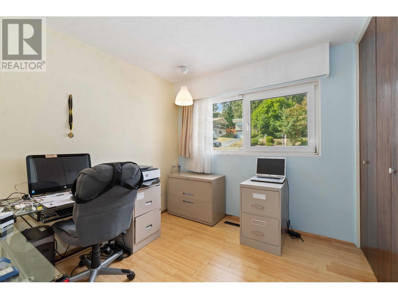 3029 Fleet Street, Coquitlam, British Columbia  V3C 3S1 - Photo 20 - R2825135