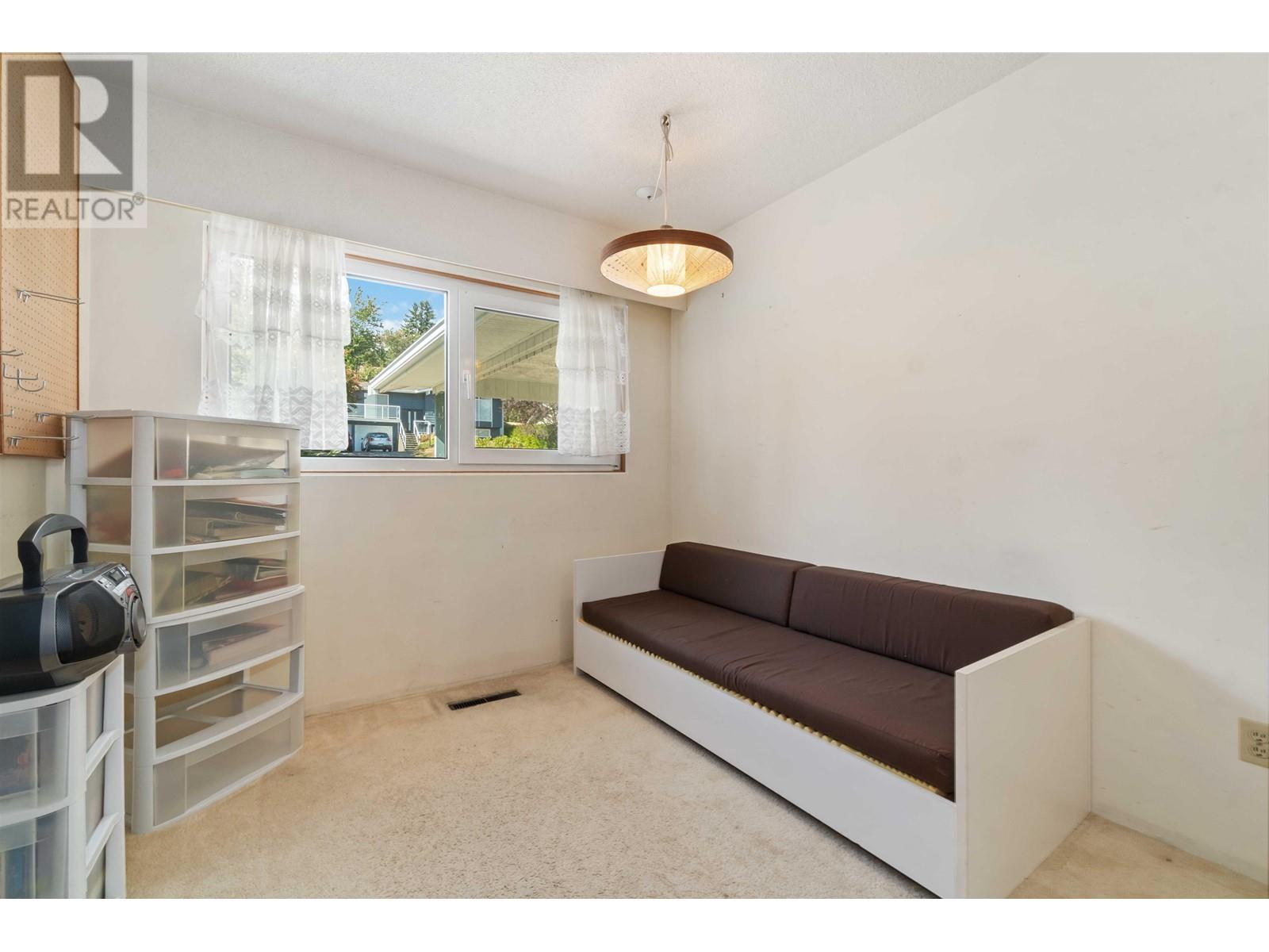 3029 Fleet Street, Coquitlam, British Columbia  V3C 3S1 - Photo 19 - R2825135
