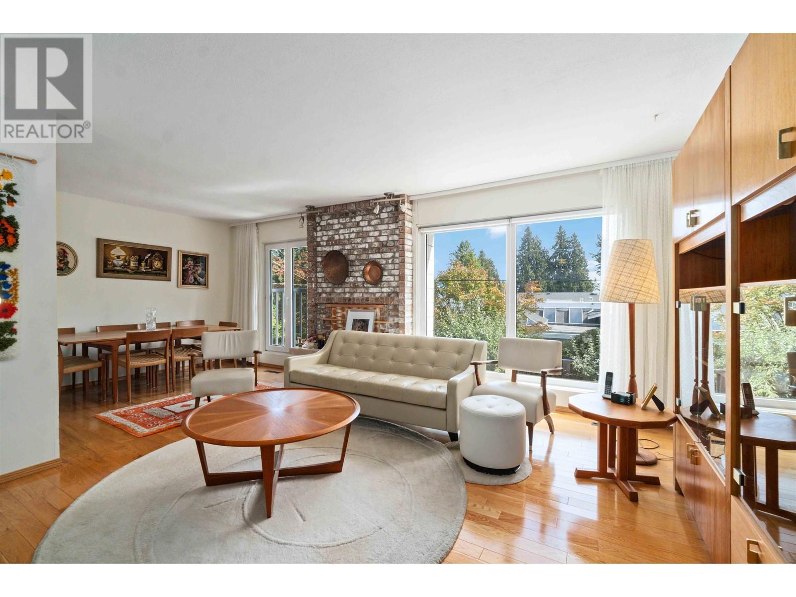 3029 Fleet Street, Coquitlam, British Columbia  V3C 3S1 - Photo 13 - R2825135