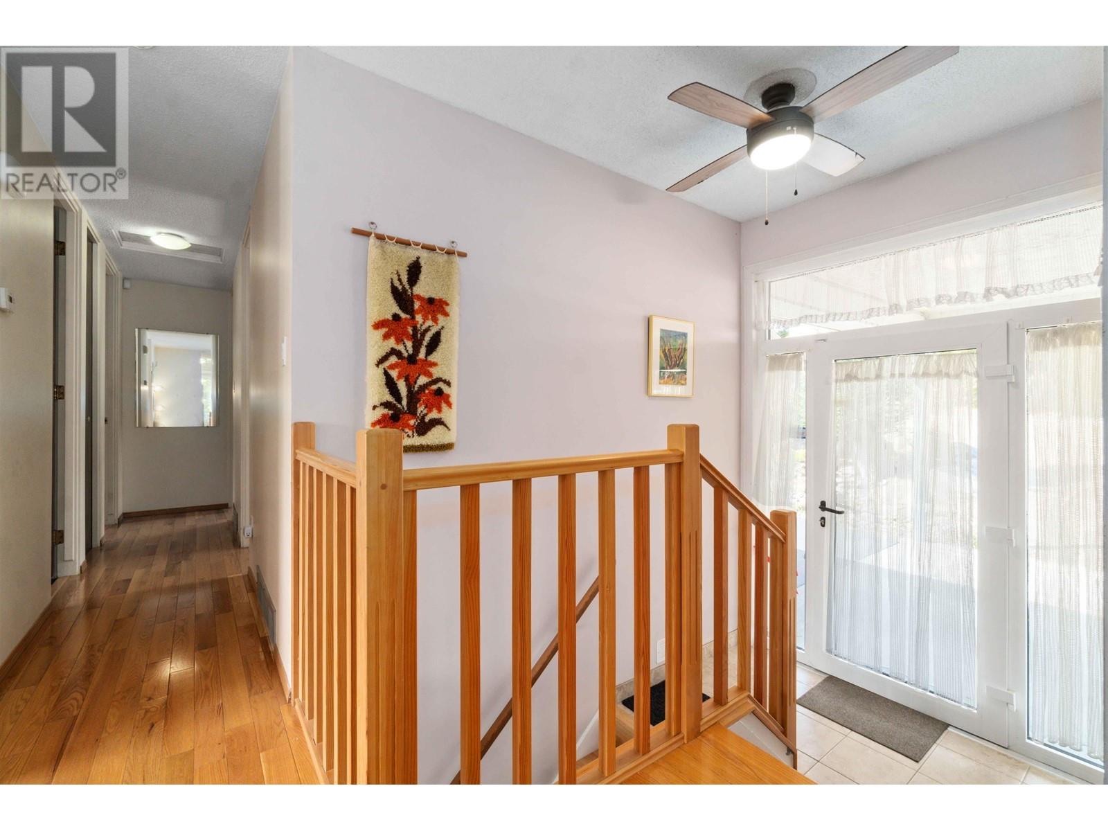 3029 Fleet Street, Coquitlam, British Columbia  V3C 3S1 - Photo 4 - R2825135