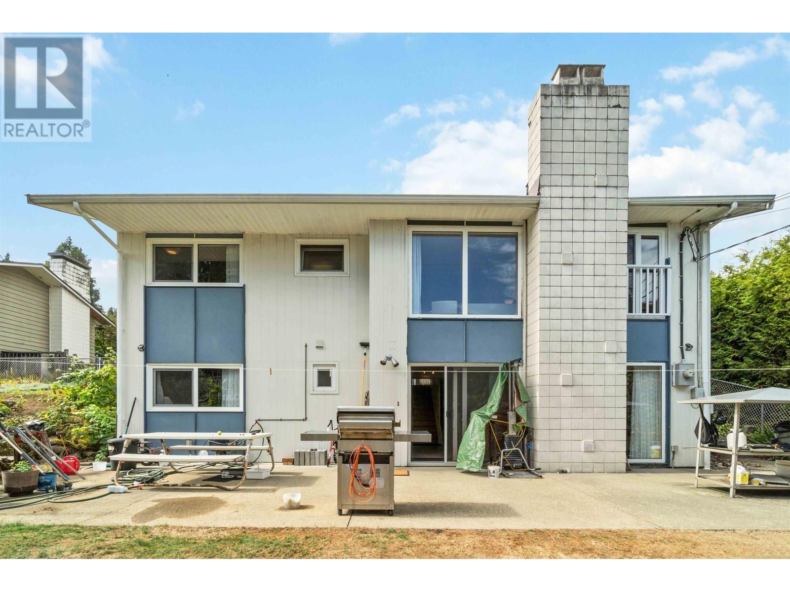 3029 Fleet Street, Coquitlam, British Columbia  V3C 3S1 - Photo 36 - R2825135