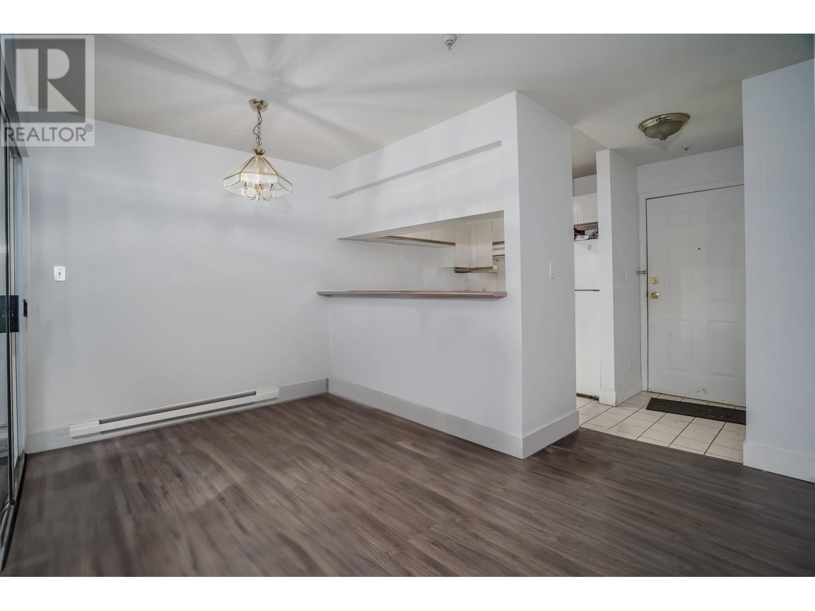 307 3 N Garden Drive, Vancouver, British Columbia  V5L 5C6 - Photo 5 - R2825365