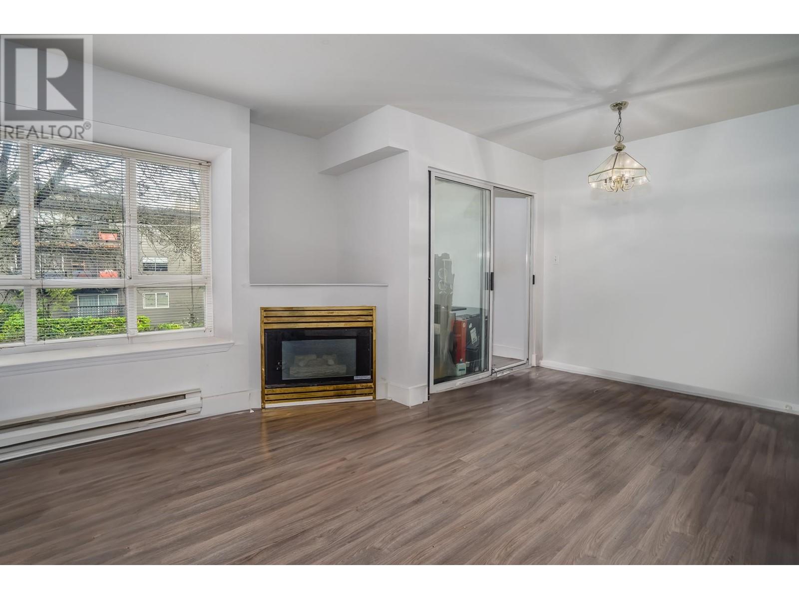 307 3 N Garden Drive, Vancouver, British Columbia  V5L 5C6 - Photo 2 - R2825365