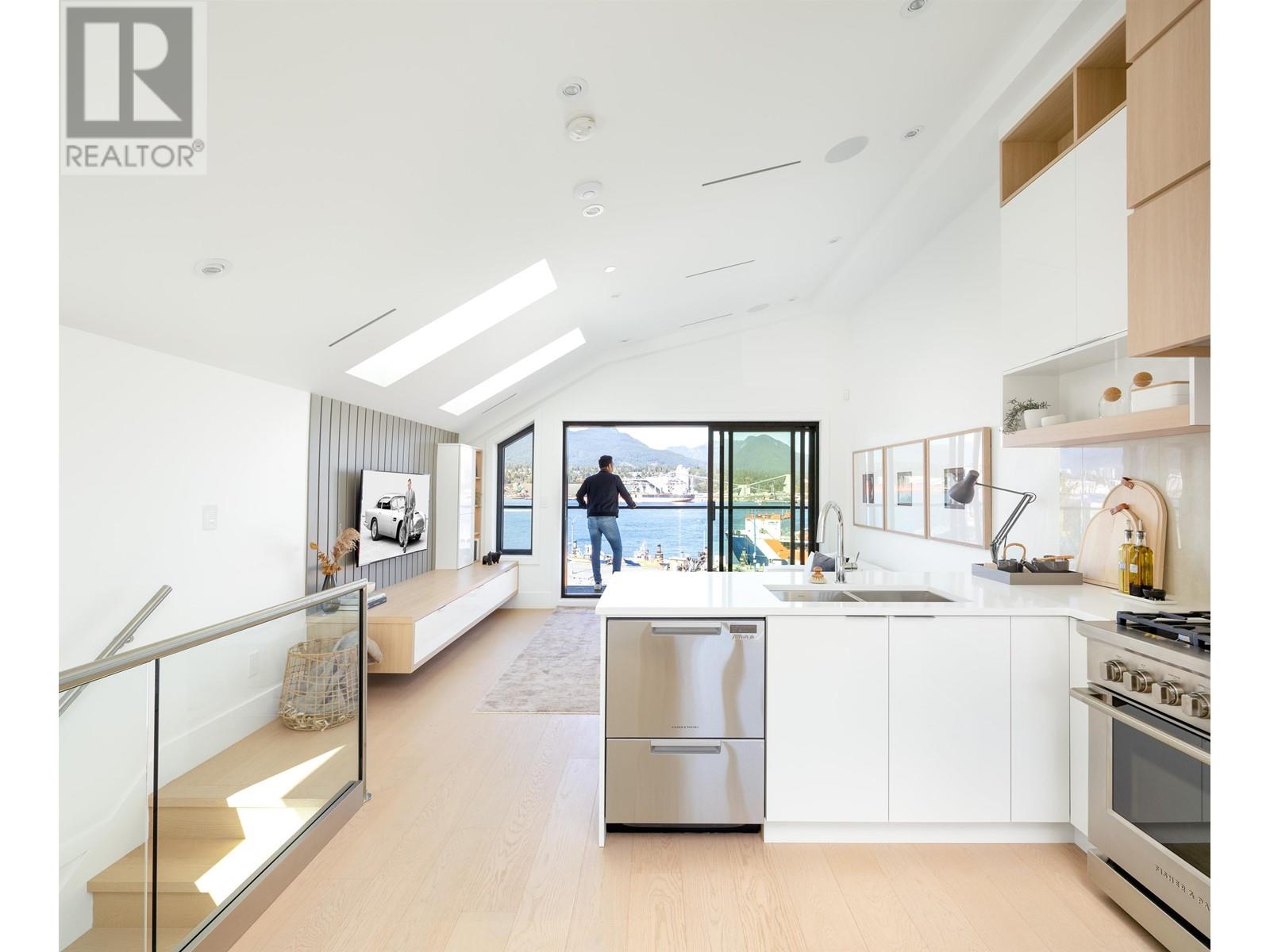 2855 WALL STREET, vancouver, British Columbia