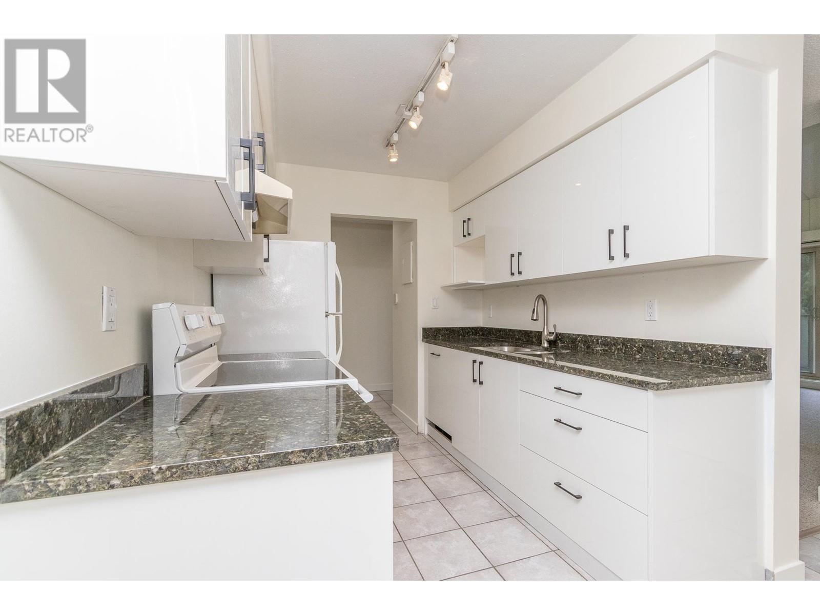 318 4363 Halifax Street, Burnaby, British Columbia  V5C 5Z3 - Photo 5 - R2809370