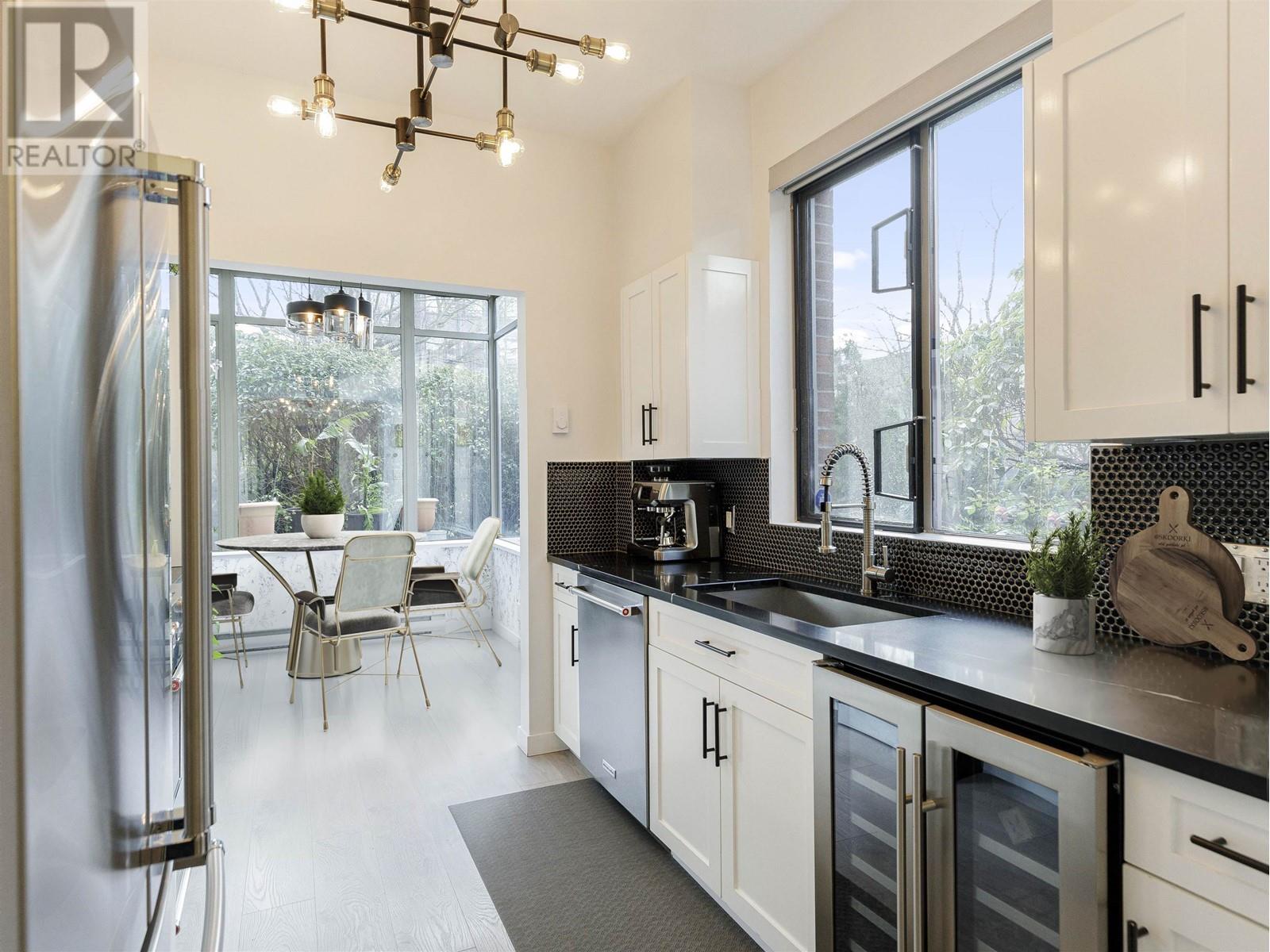 102 1575 W 10th Avenue, Vancouver, British Columbia  V6J 5L1 - Photo 10 - R2826161