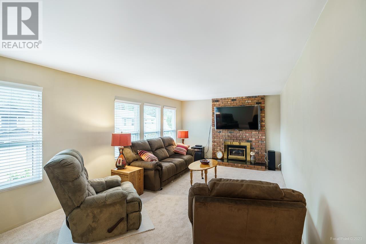 1890 Bluff Way, Coquitlam, British Columbia  V3E 1J2 - Photo 15 - R2826134