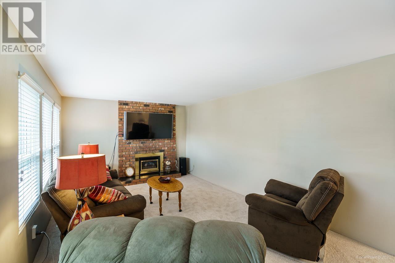 1890 Bluff Way, Coquitlam, British Columbia  V3E 1J2 - Photo 17 - R2826134