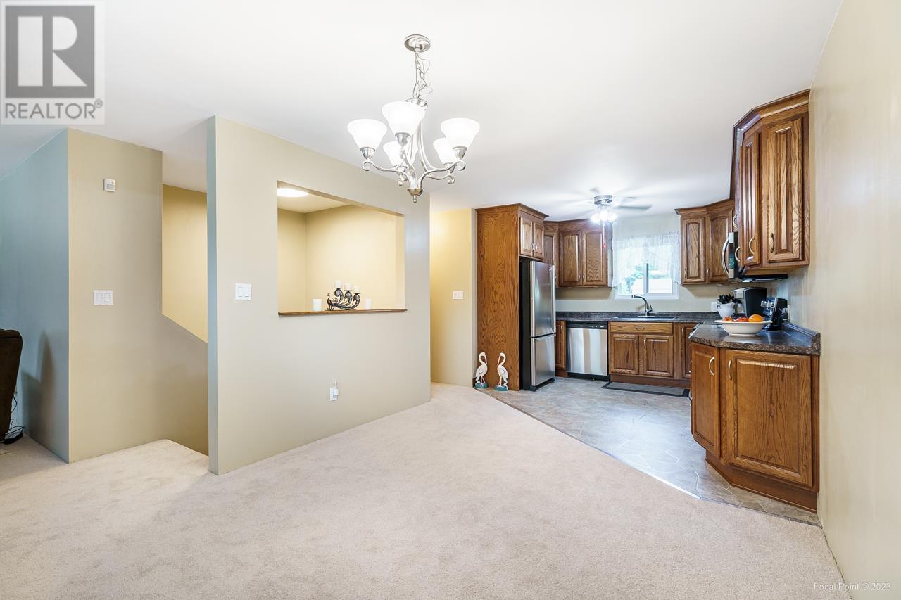 1890 Bluff Way, Coquitlam, British Columbia  V3E 1J2 - Photo 6 - R2826134