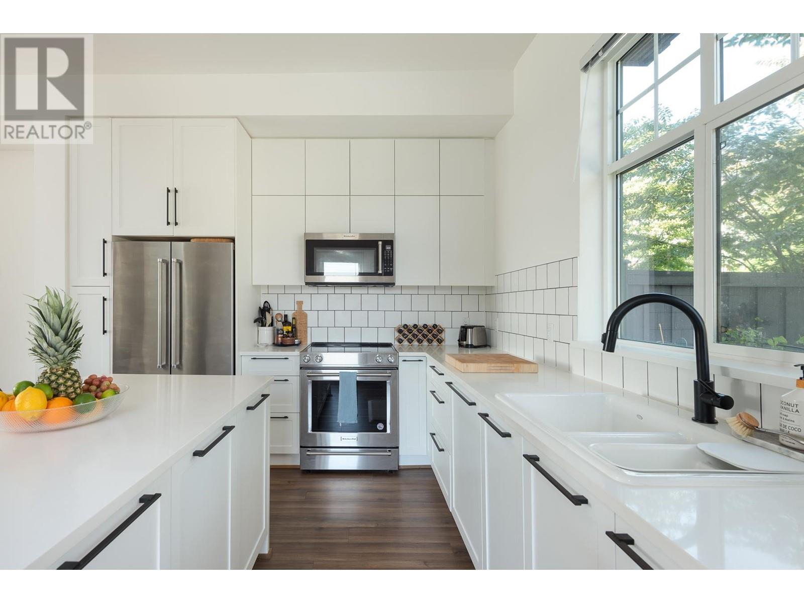 16 1221 Rocklin Street, Coquitlam, British Columbia  V3B 0N7 - Photo 1 - R2821631