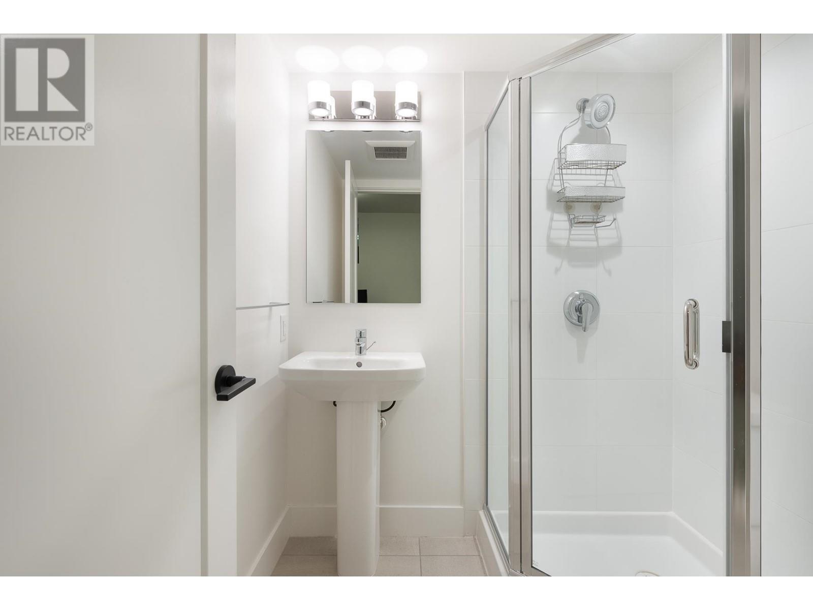 16 1221 Rocklin Street, Coquitlam, British Columbia  V3B 0N7 - Photo 30 - R2821631