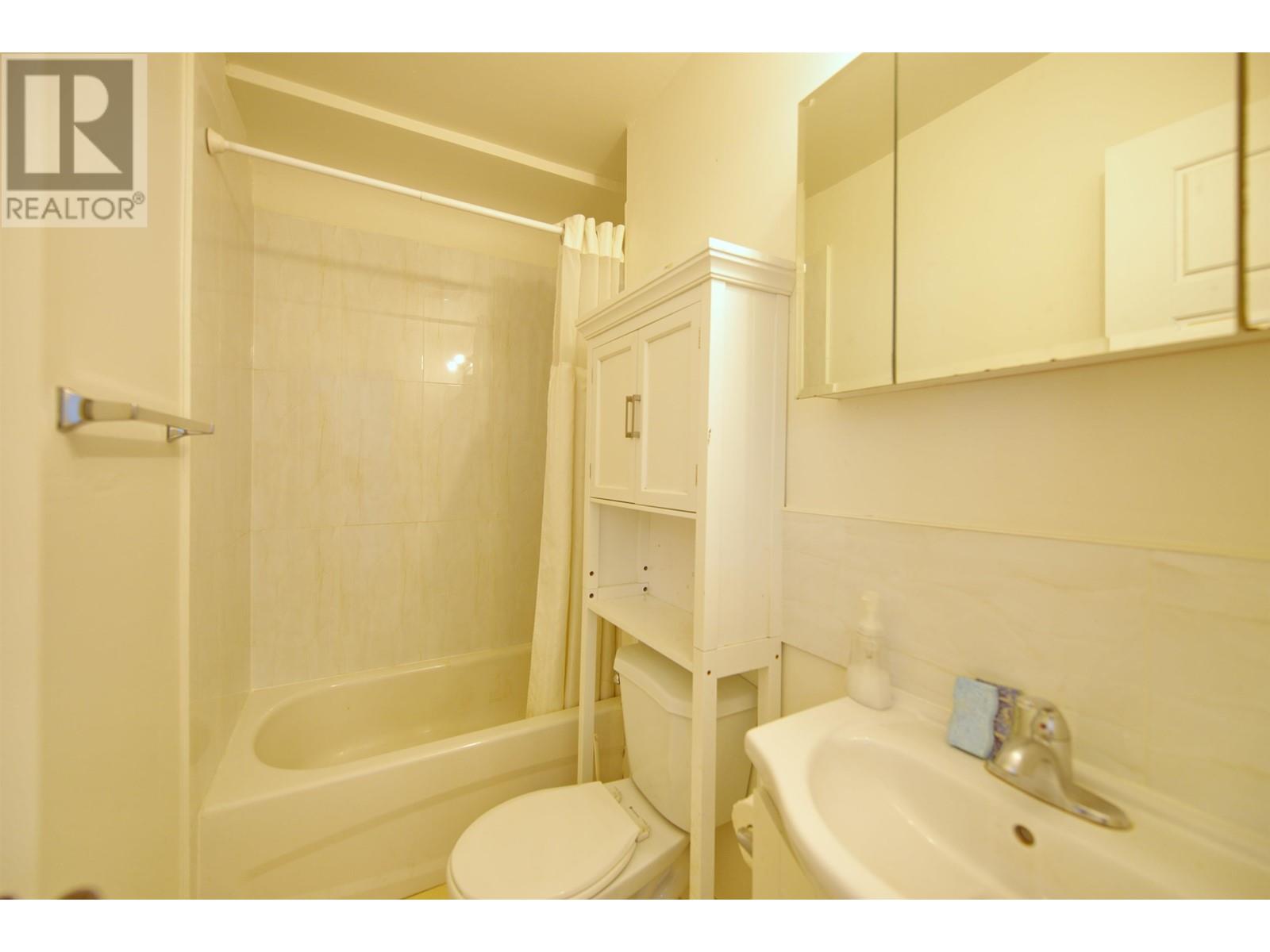 7884 Patterson Avenue, Burnaby, British Columbia  V5J 3P5 - Photo 17 - R2825986