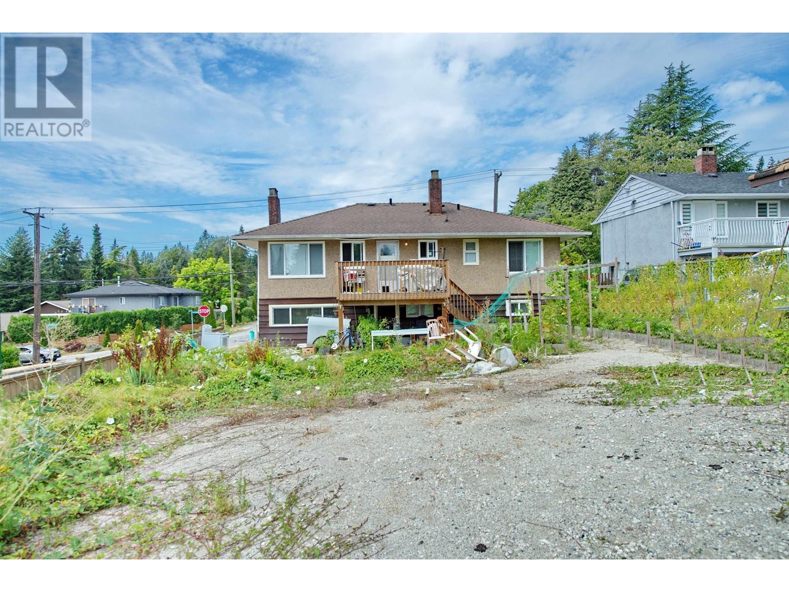 7884 Patterson Avenue, Burnaby, British Columbia  V5J 3P5 - Photo 2 - R2825986