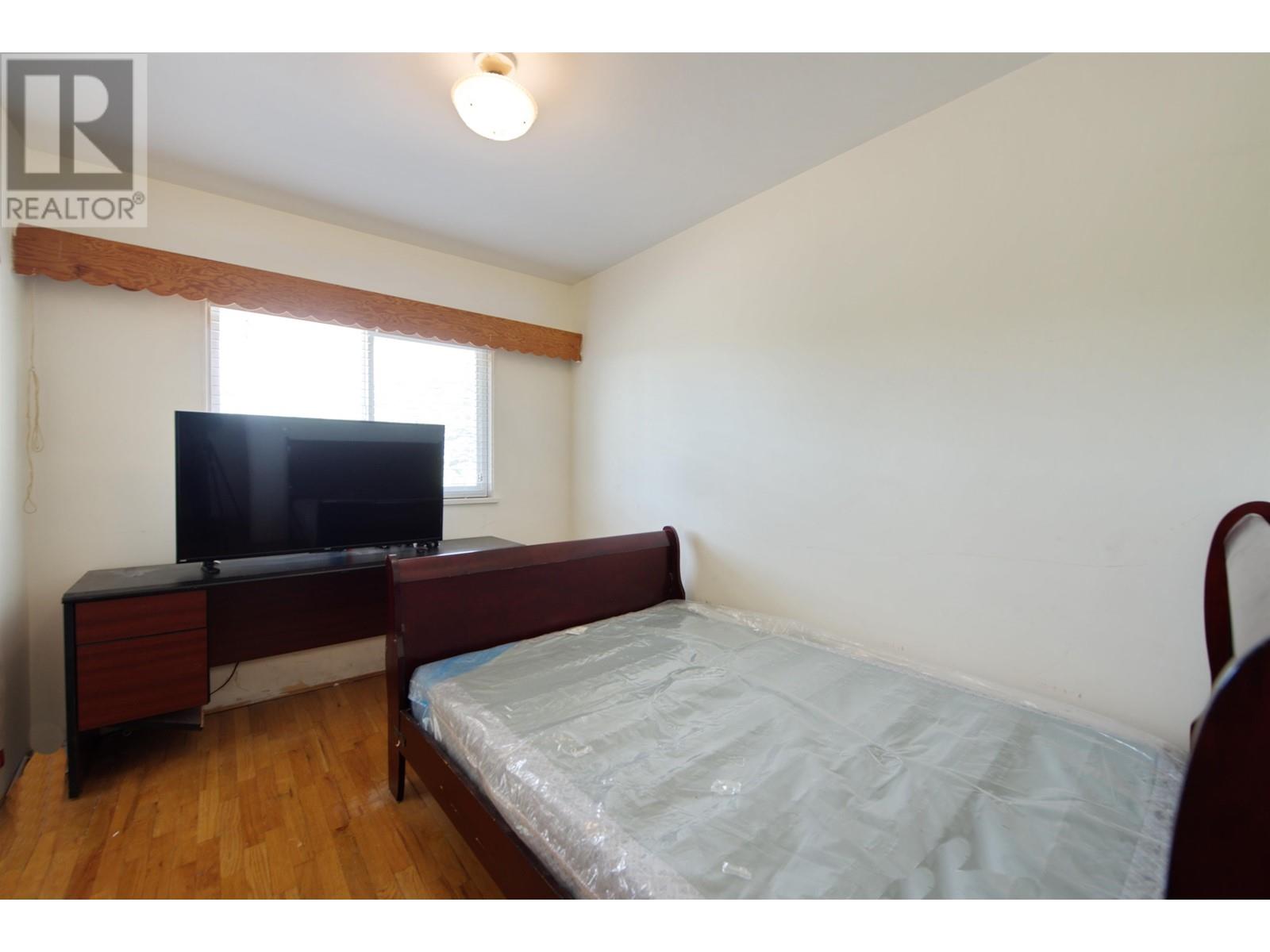 7884 Patterson Avenue, Burnaby, British Columbia  V5J 3P5 - Photo 4 - R2825986