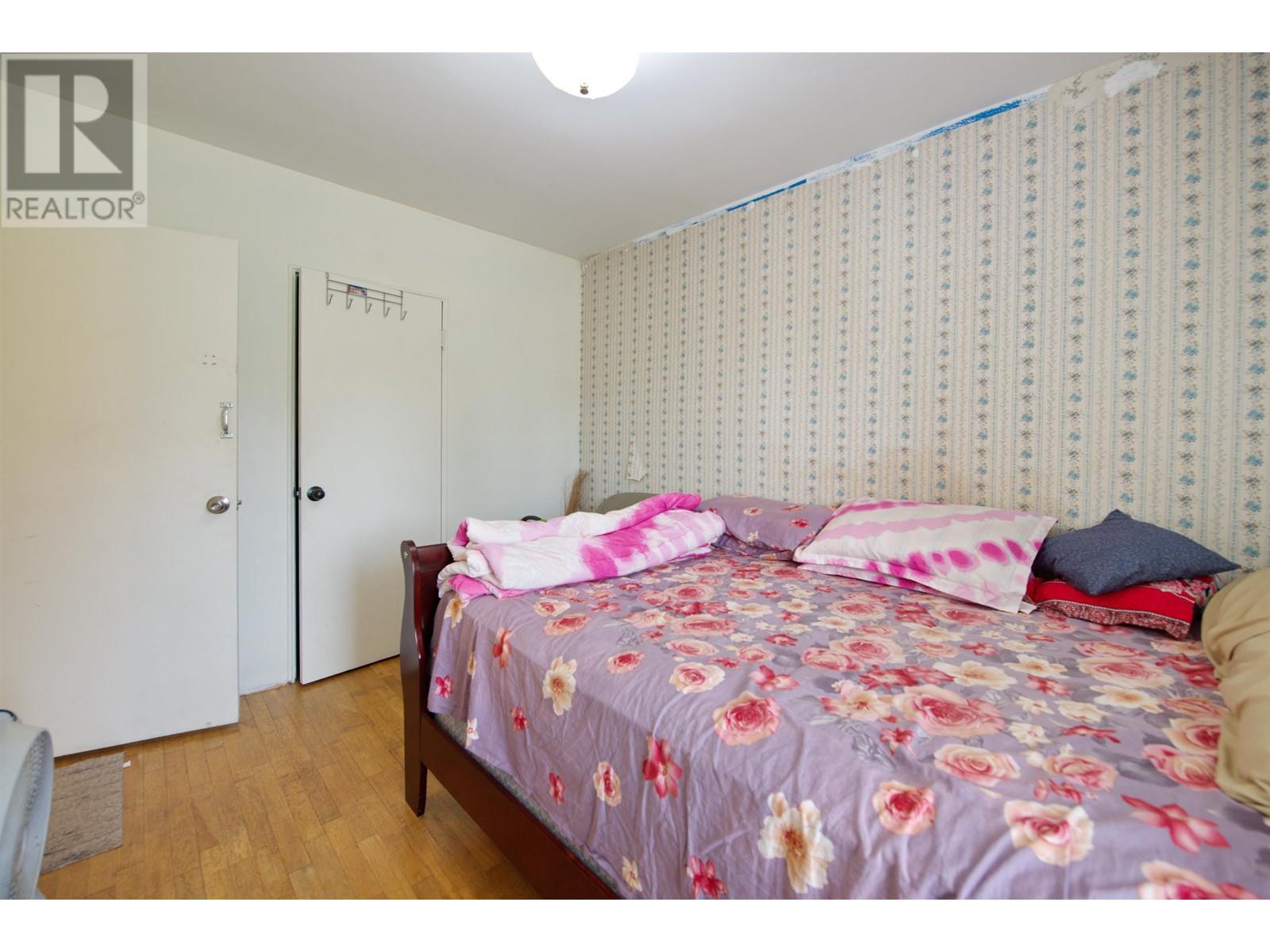 7884 Patterson Avenue, Burnaby, British Columbia  V5J 3P5 - Photo 12 - R2825986
