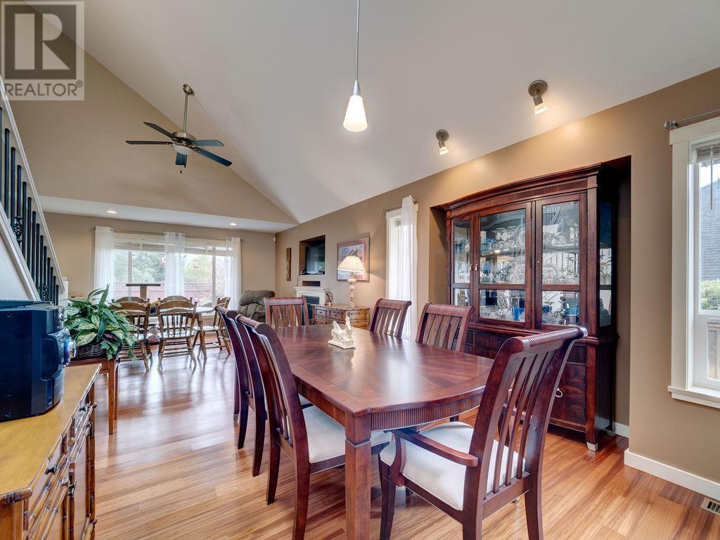 5540 Clayton Avenue, Sechelt, British Columbia  V7Z 0V1 - Photo 11 - R2826080