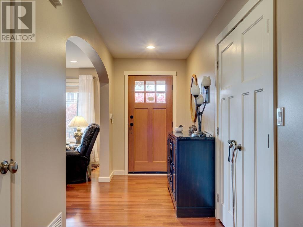 5540 Clayton Avenue, Sechelt, British Columbia  V7Z 0V1 - Photo 22 - R2826080