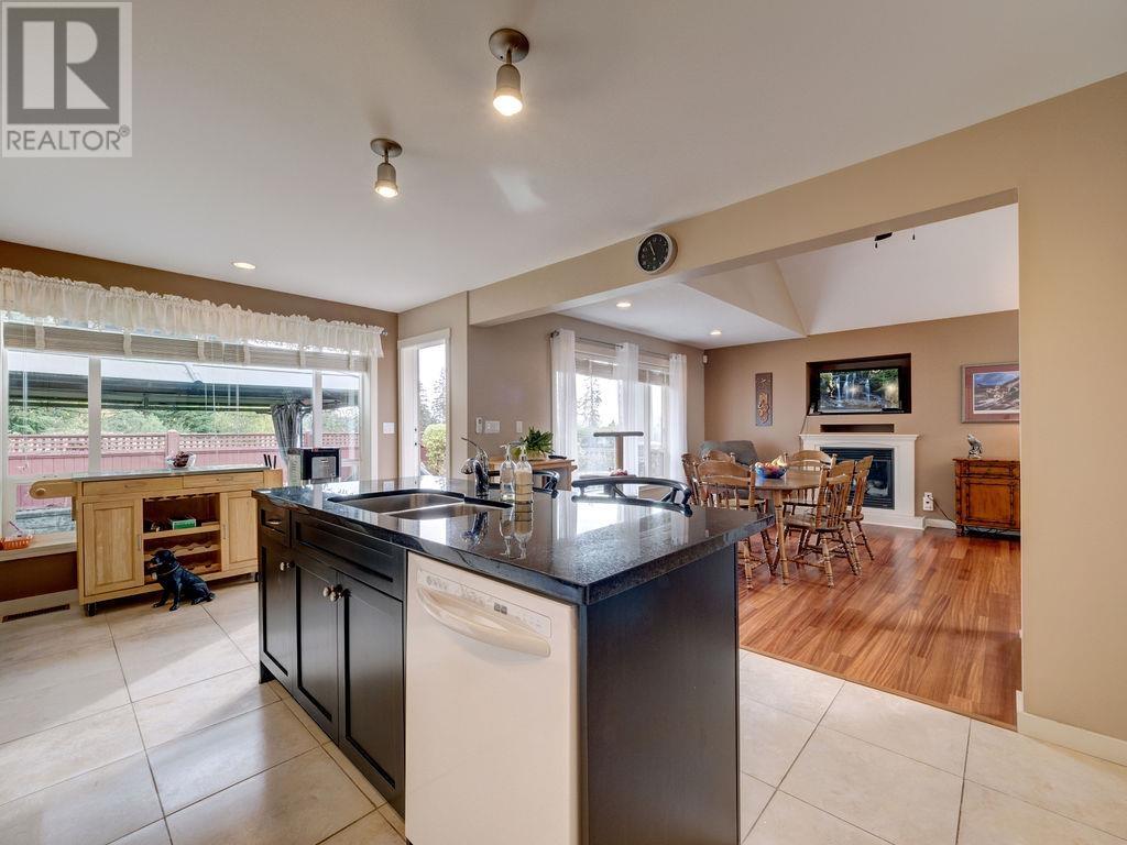5540 Clayton Avenue, Sechelt, British Columbia  V7Z 0V1 - Photo 7 - R2826080