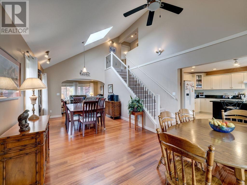 5540 Clayton Avenue, Sechelt, British Columbia  V7Z 0V1 - Photo 8 - R2826080