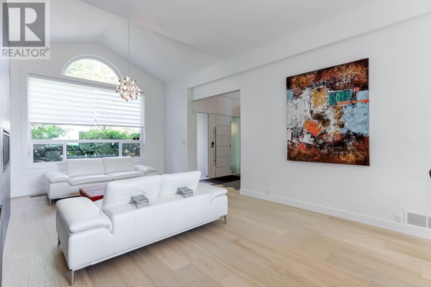 2976 Robson Drive, Coquitlam, British Columbia  V3E 2T1 - Photo 4 - R2826144