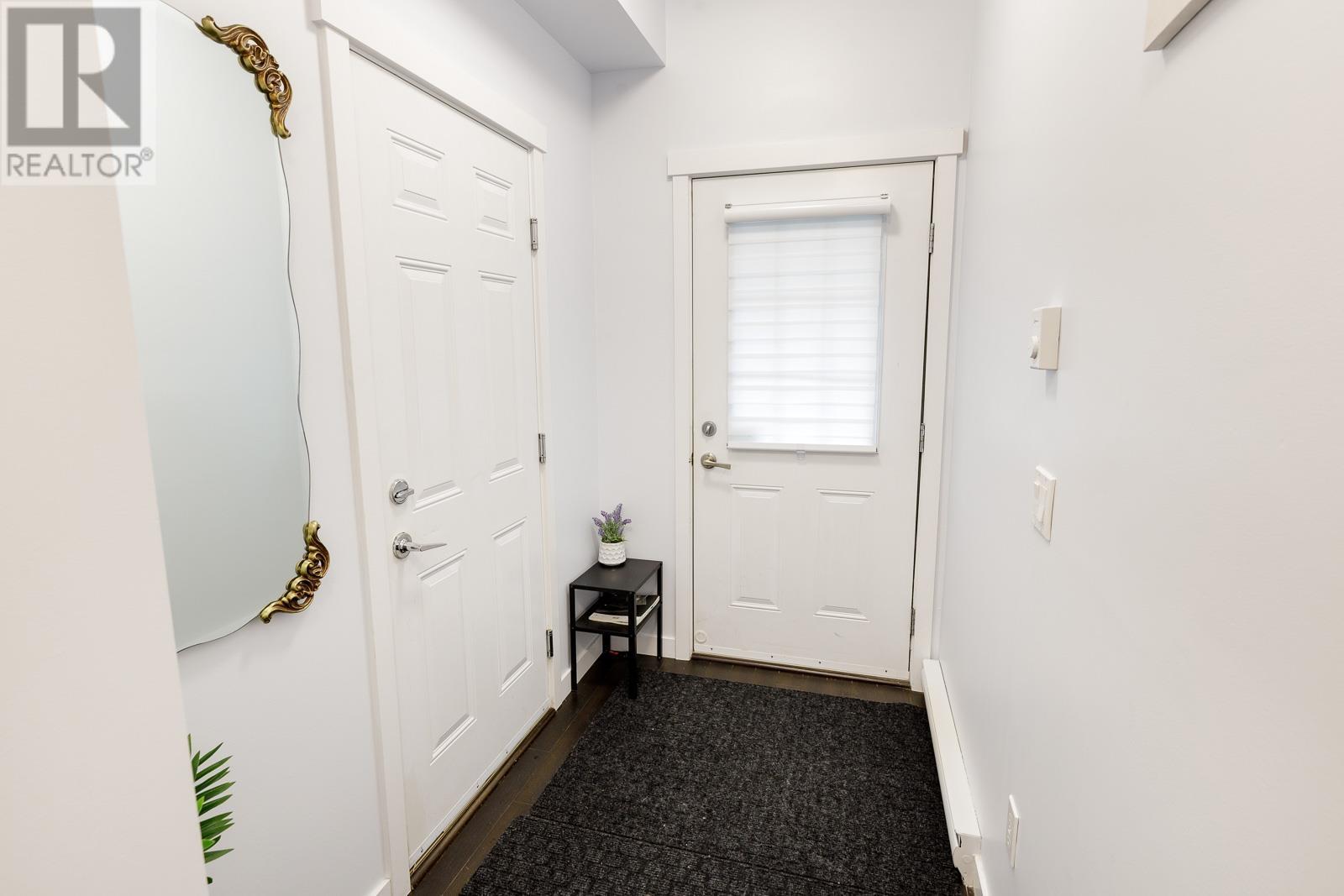 28 1305 Soball Street, Coquitlam, British Columbia  V3E 0E8 - Photo 4 - R2826175