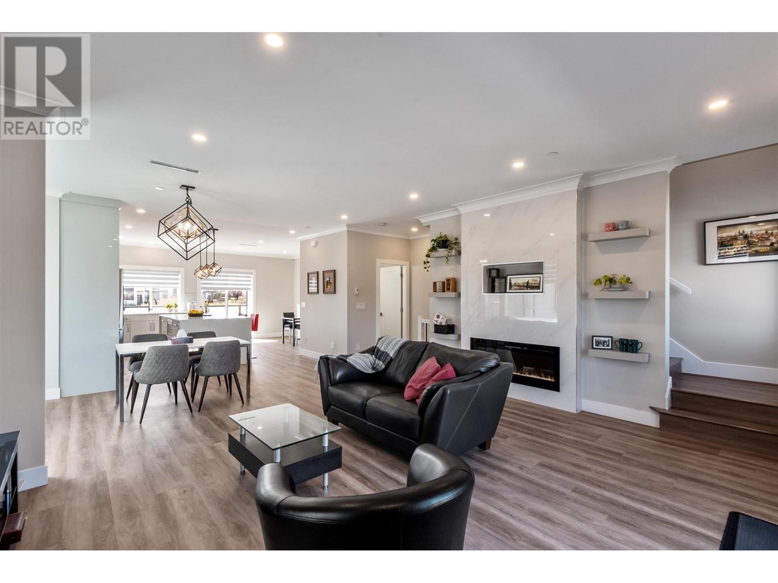 1124 Salter Street, New Westminster, British Columbia  V3M 0M4 - Photo 4 - R2826176