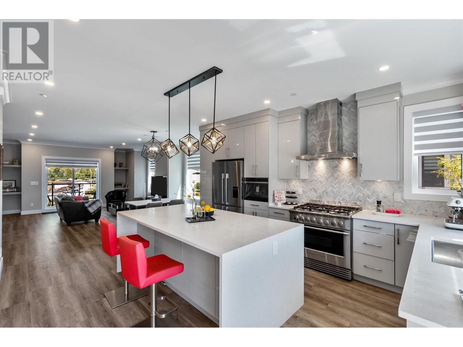 1124 Salter Street, New Westminster, British Columbia  V3M 0M4 - Photo 8 - R2826176