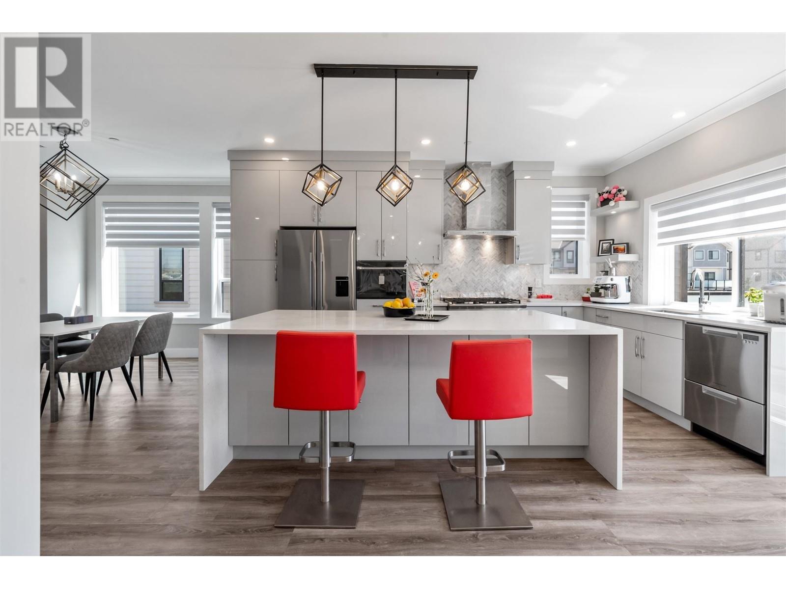 1124 Salter Street, New Westminster, British Columbia  V3M 0M4 - Photo 9 - R2826176