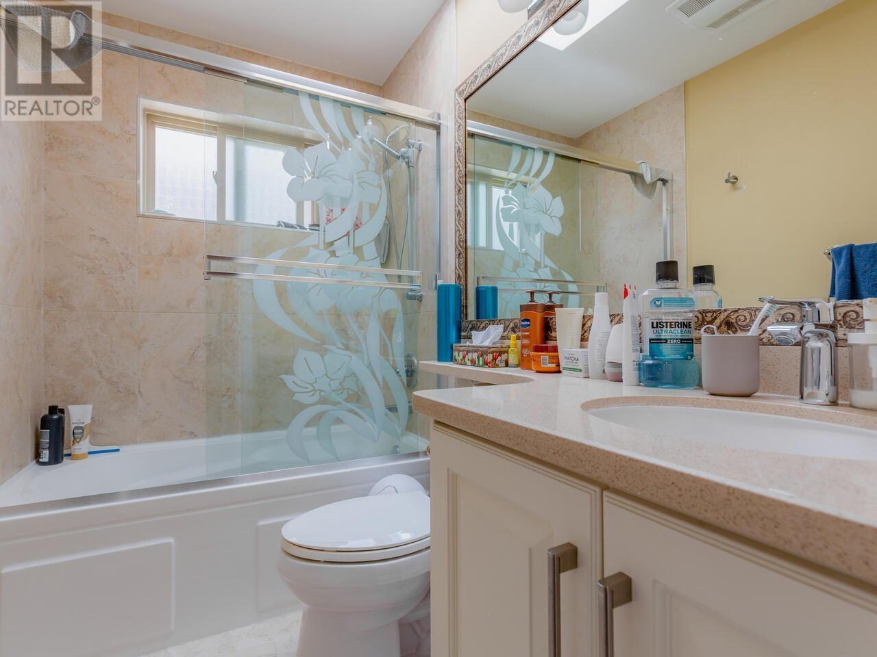 7022 Ramsay Avenue, Burnaby, British Columbia  V5E 3L2 - Photo 11 - R2826187