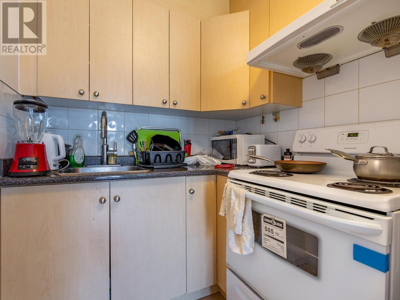 7022 Ramsay Avenue, Burnaby, British Columbia  V5E 3L2 - Photo 15 - R2826187