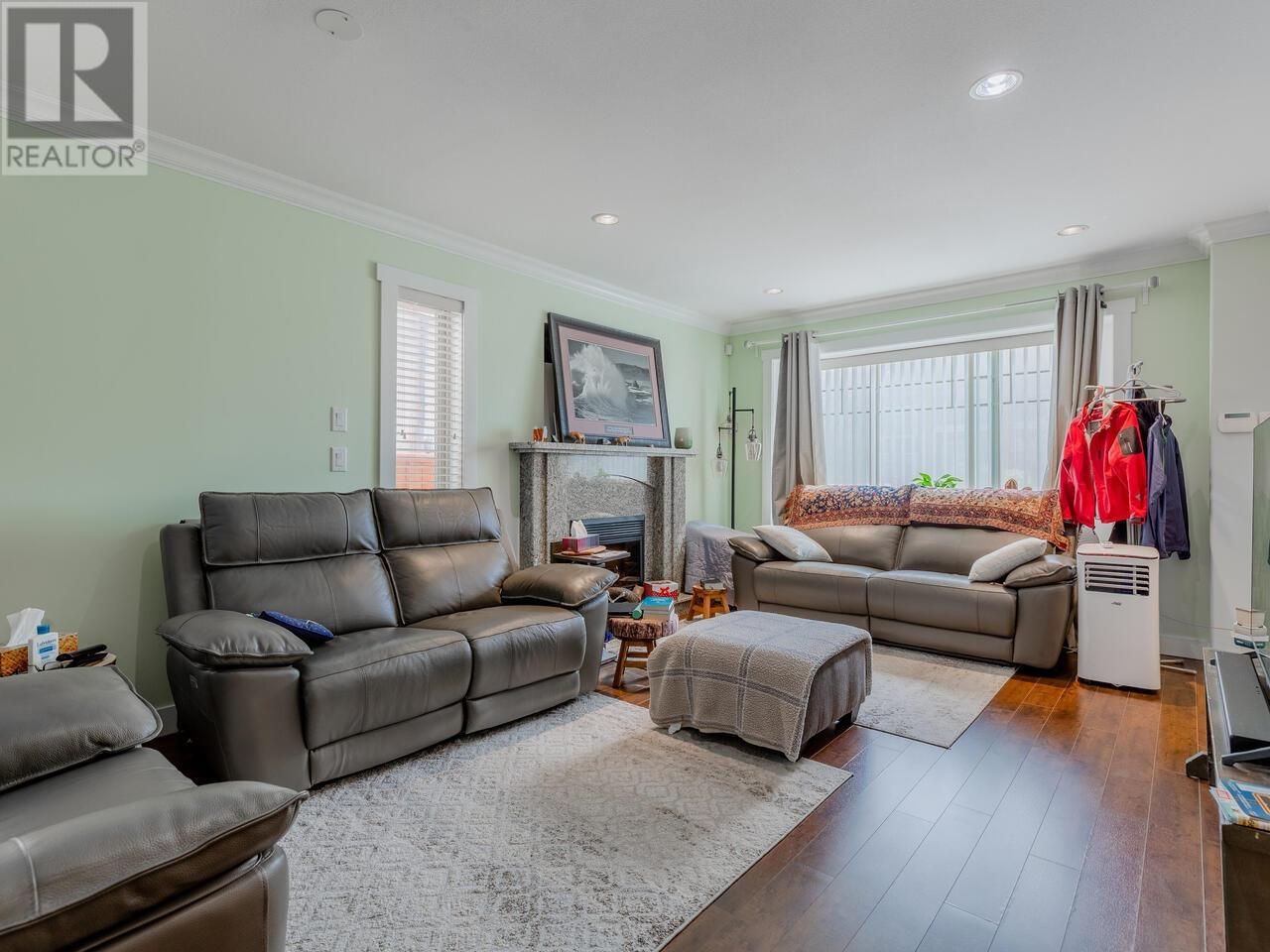 7022 Ramsay Avenue, Burnaby, British Columbia  V5E 3L2 - Photo 5 - R2826187