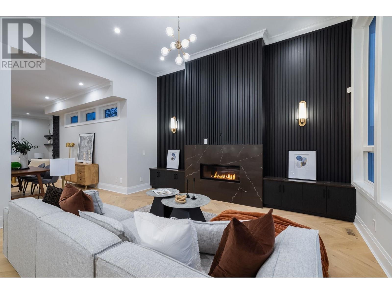 2341 Jones Avenue, North Vancouver, British Columbia  V7M 2W9 - Photo 10 - R2826206