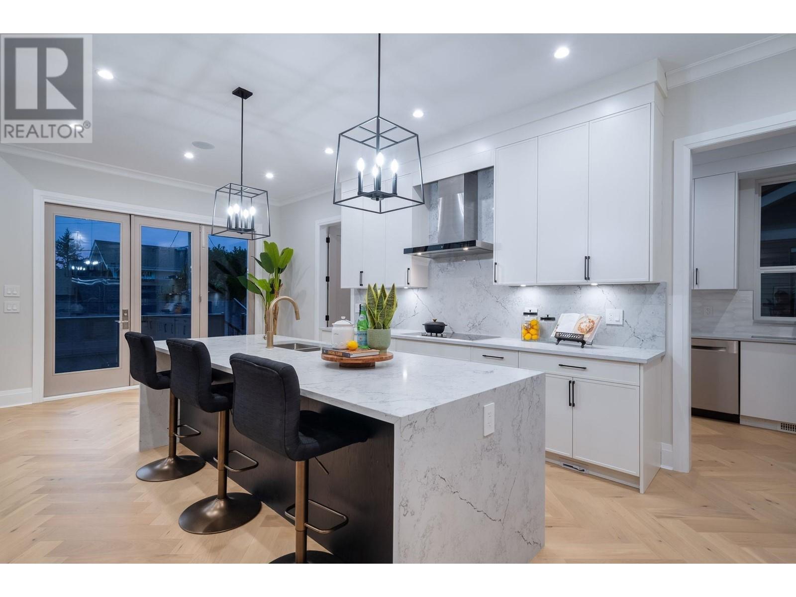 2341 Jones Avenue, North Vancouver, British Columbia  V7M 2W9 - Photo 12 - R2826206