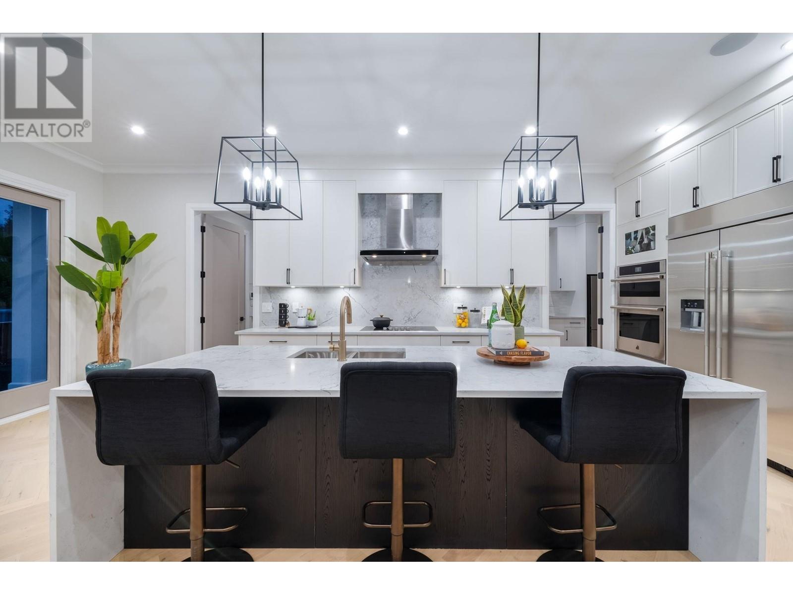 2341 Jones Avenue, North Vancouver, British Columbia  V7M 2W9 - Photo 13 - R2826206