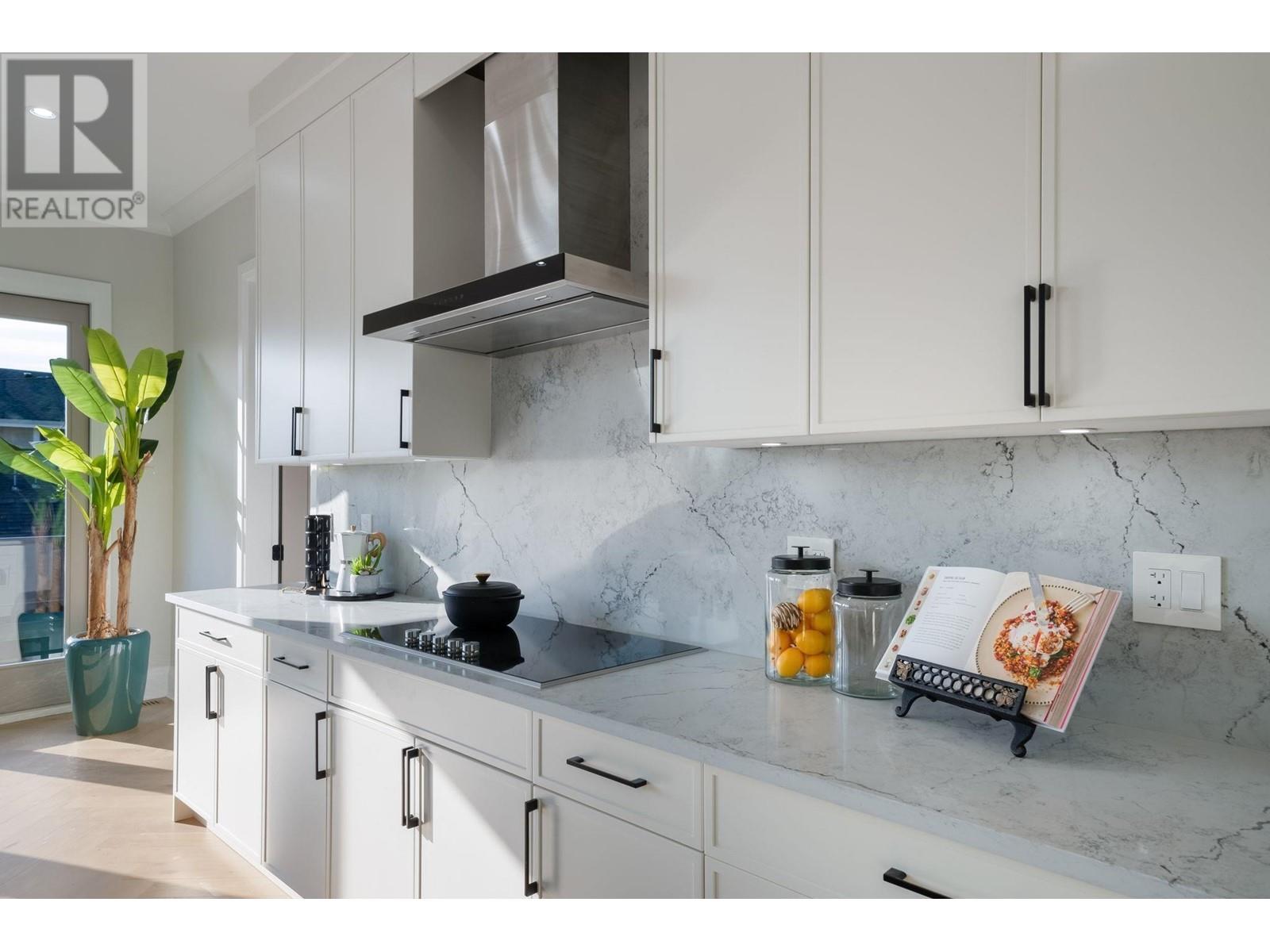 2341 Jones Avenue, North Vancouver, British Columbia  V7M 2W9 - Photo 16 - R2826206