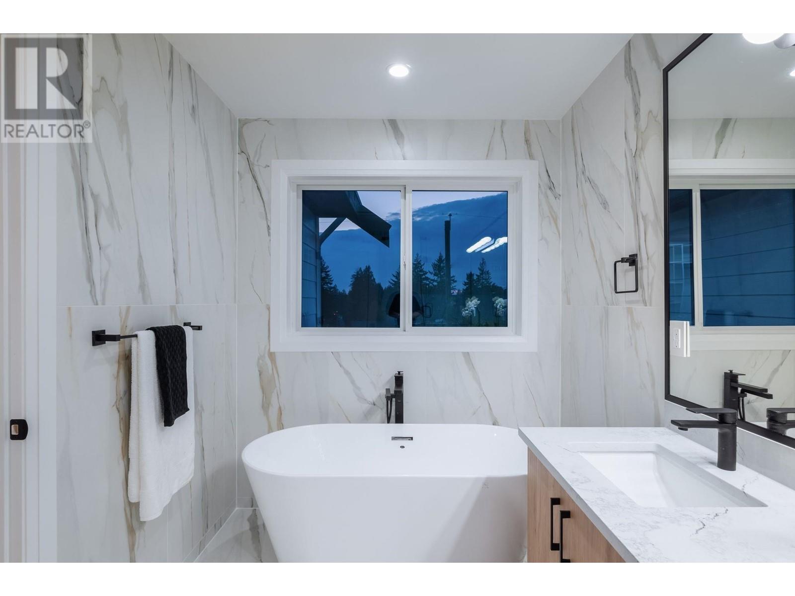 2341 Jones Avenue, North Vancouver, British Columbia  V7M 2W9 - Photo 23 - R2826206