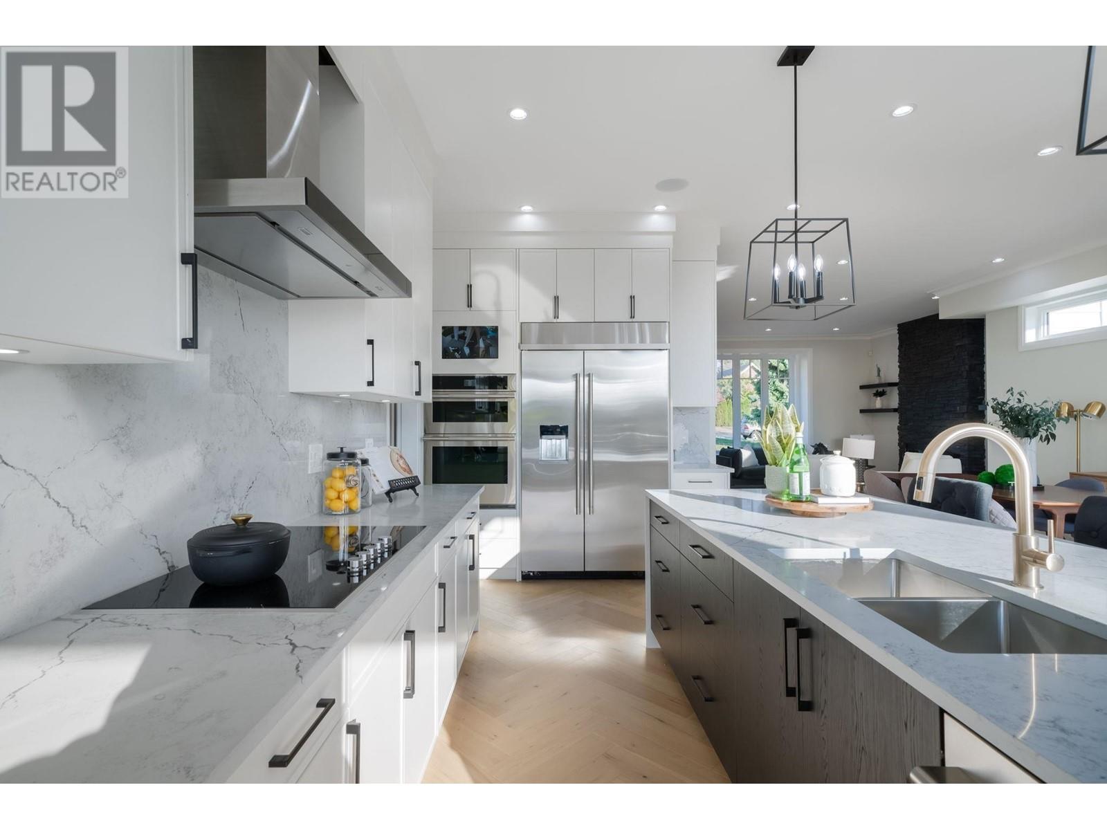 2341 Jones Avenue, North Vancouver, British Columbia  V7M 2W9 - Photo 5 - R2826206