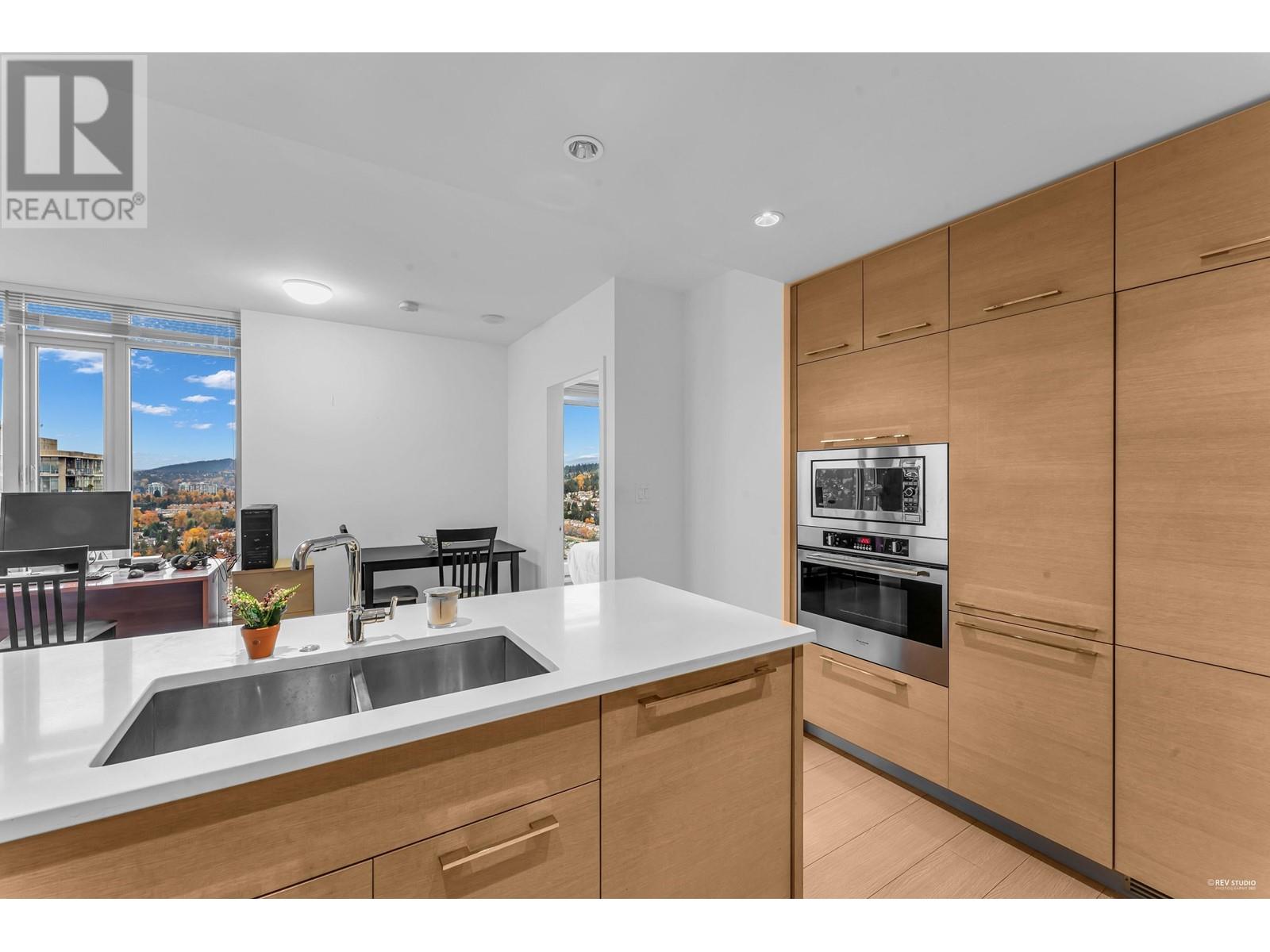 3902 1188 Pinetree Way, Coquitlam, British Columbia  V3B 0K9 - Photo 10 - R2826170