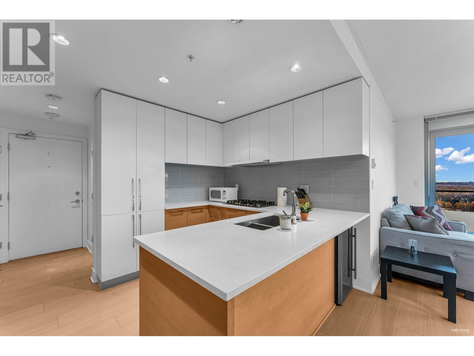 3902 1188 Pinetree Way, Coquitlam, British Columbia  V3B 0K9 - Photo 11 - R2826170
