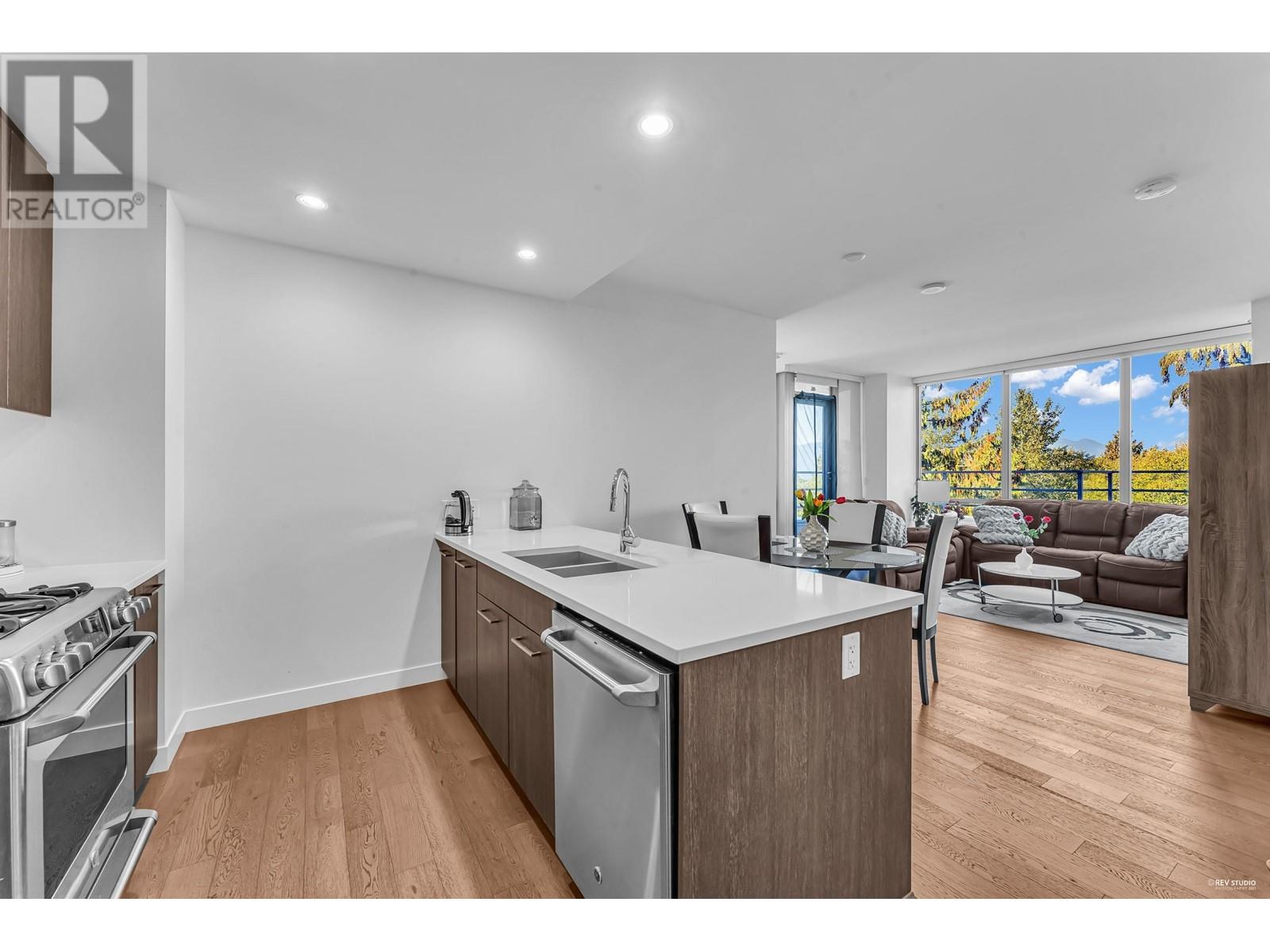 303 9080 University Crescent, Burnaby, British Columbia  V5A 0B7 - Photo 11 - R2825544