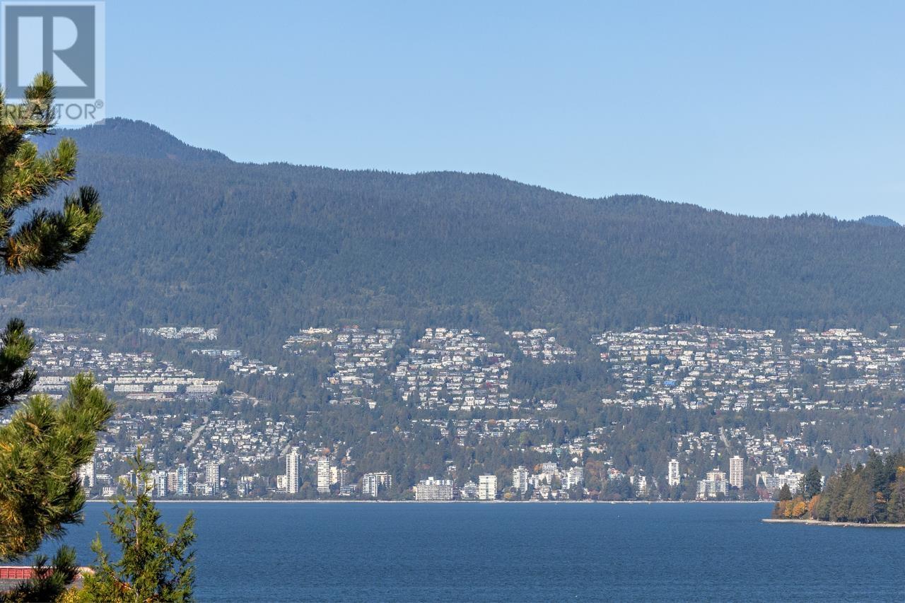 302 2458 York Avenue, Vancouver, British Columbia  V6K 1E1 - Photo 4 - R2826088