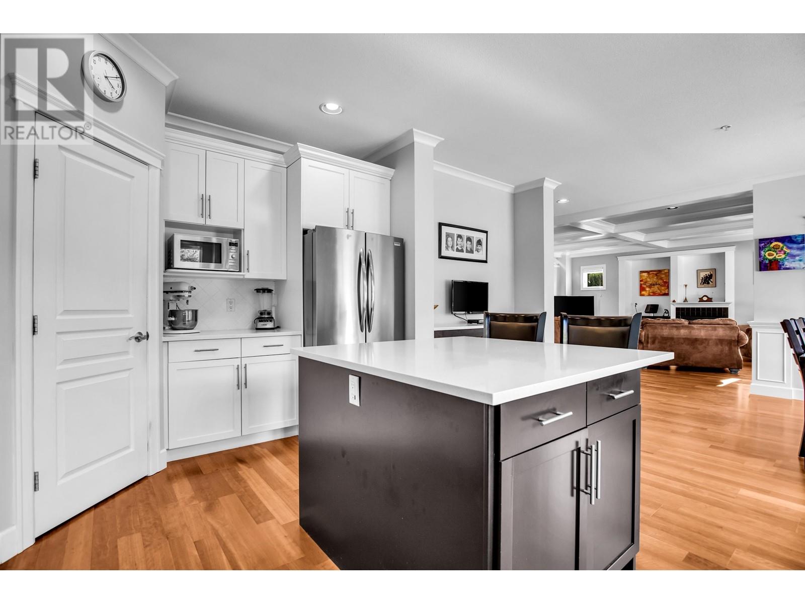 11233 Tully Crescent, Pitt Meadows, British Columbia  V3Y 2V9 - Photo 12 - R2825856
