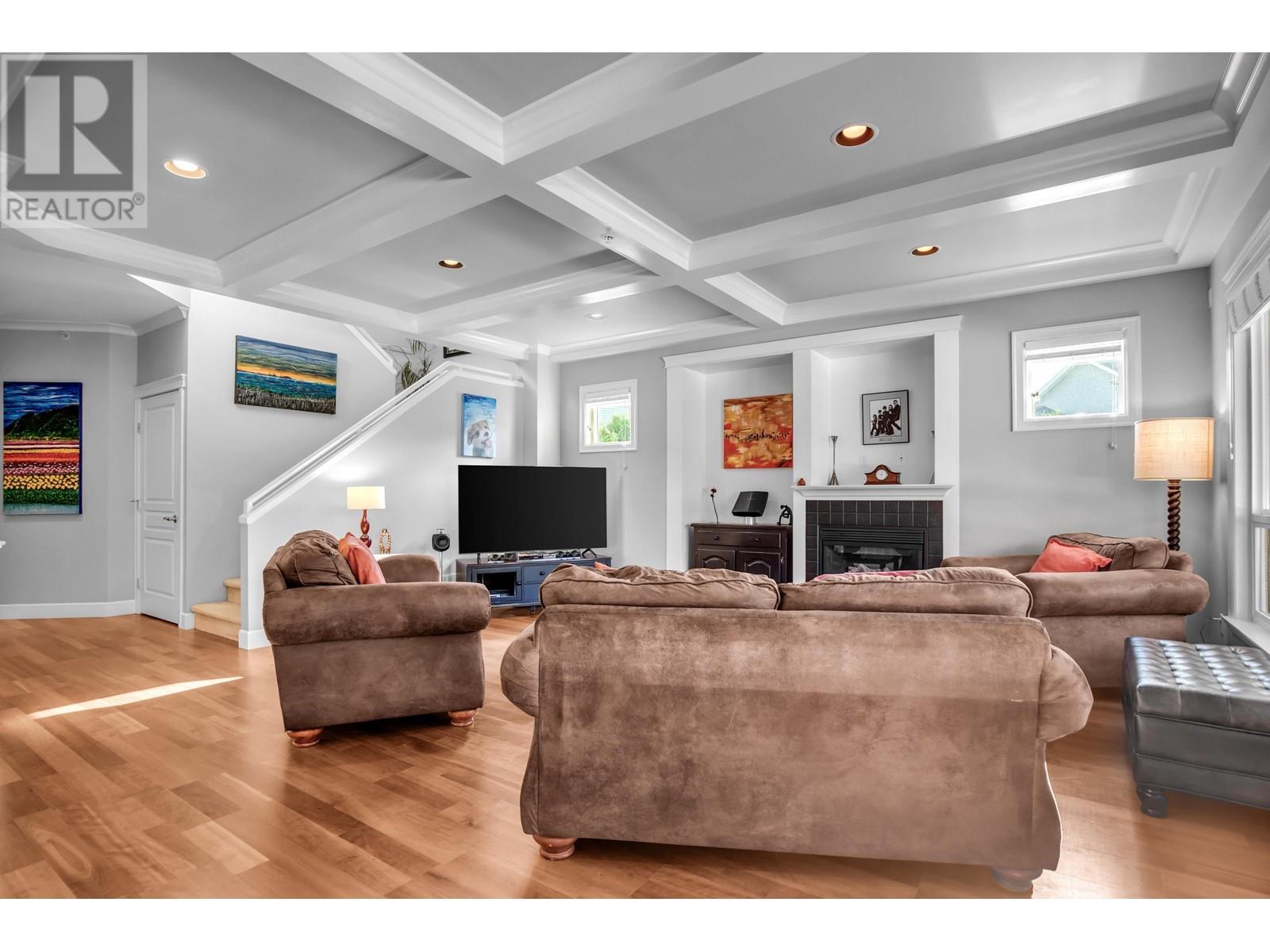 11233 Tully Crescent, Pitt Meadows, British Columbia  V3Y 2V9 - Photo 4 - R2825856