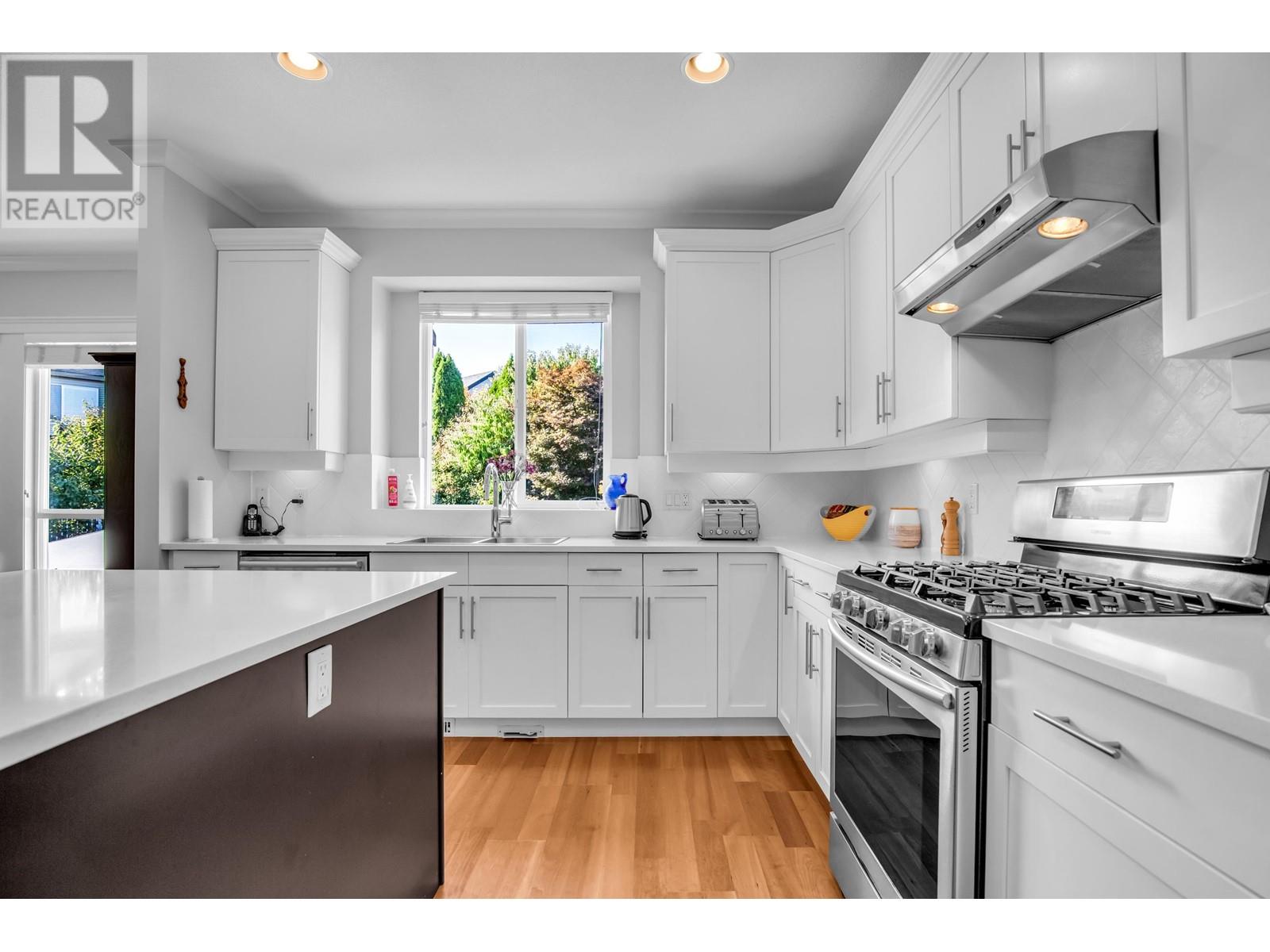 11233 Tully Crescent, Pitt Meadows, British Columbia  V3Y 2V9 - Photo 13 - R2825856