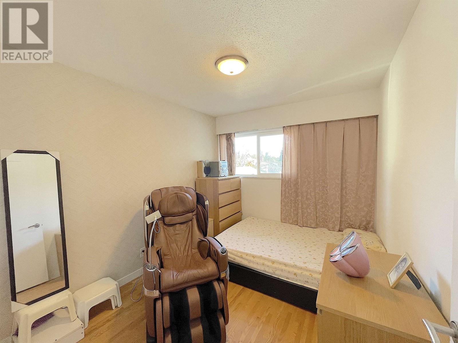 7798 Gilley Avenue, Burnaby, British Columbia  V5J 4Y2 - Photo 11 - R2826164