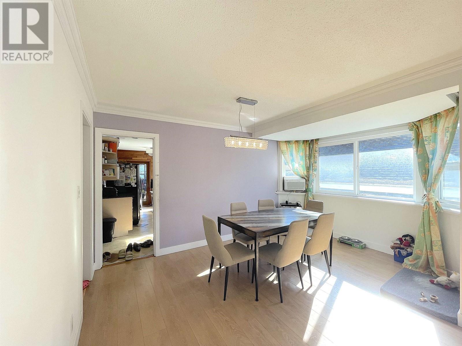 7798 Gilley Avenue, Burnaby, British Columbia  V5J 4Y2 - Photo 5 - R2826164